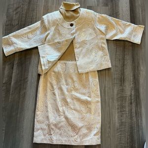 Women's Beige & Gold Metallic Marc Rhyan Skirt Suit Set Size 4